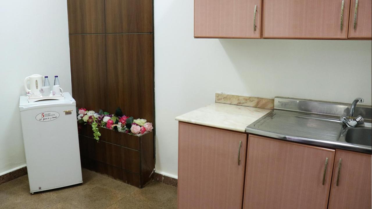 Al Farhan Hotel Suites Riade Exterior foto