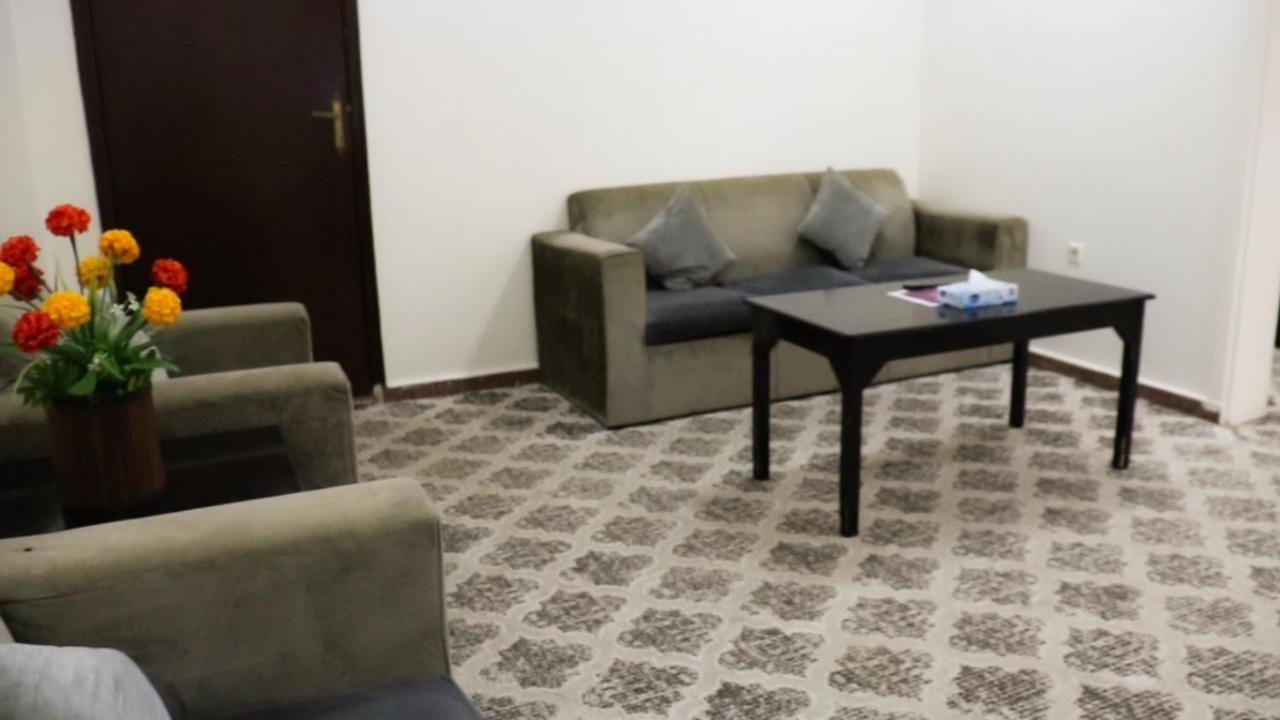 Al Farhan Hotel Suites Riade Exterior foto