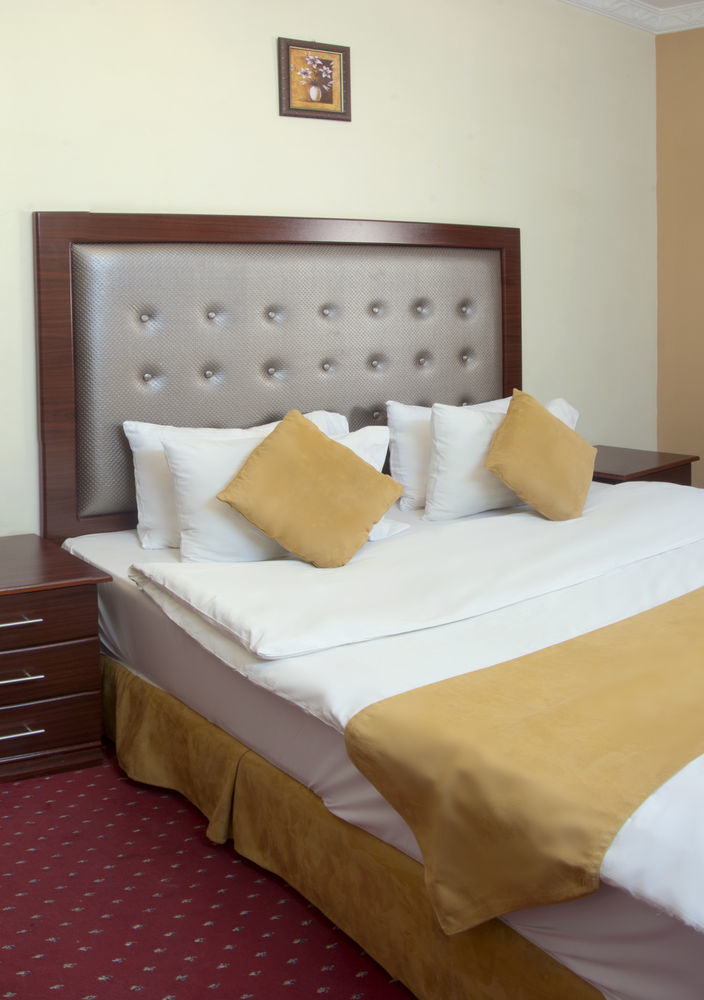 Al Farhan Hotel Suites Riade Exterior foto