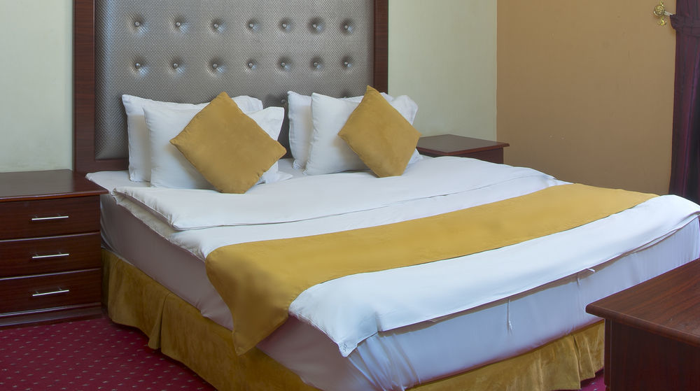 Al Farhan Hotel Suites Riade Exterior foto