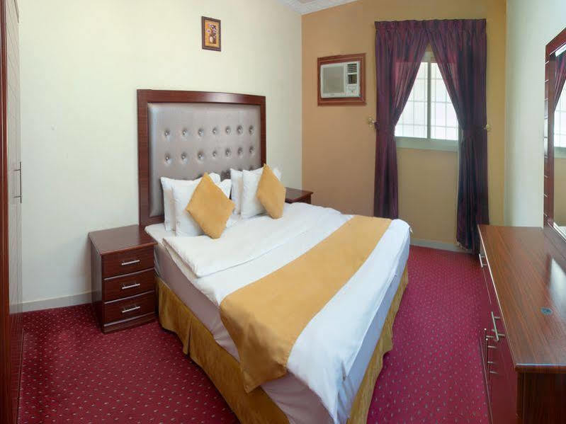 Al Farhan Hotel Suites Riade Exterior foto